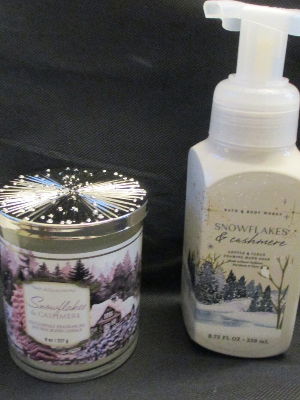 Bath & Body Works 2 piece bundle - Snowflakes & Cashmere